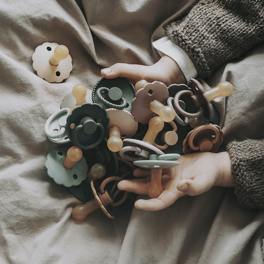 FRIGG pacifiers latex