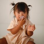 Daisy - Round Silicone 2-Pack Pacifiers - Blush night/Cream night - Image 2