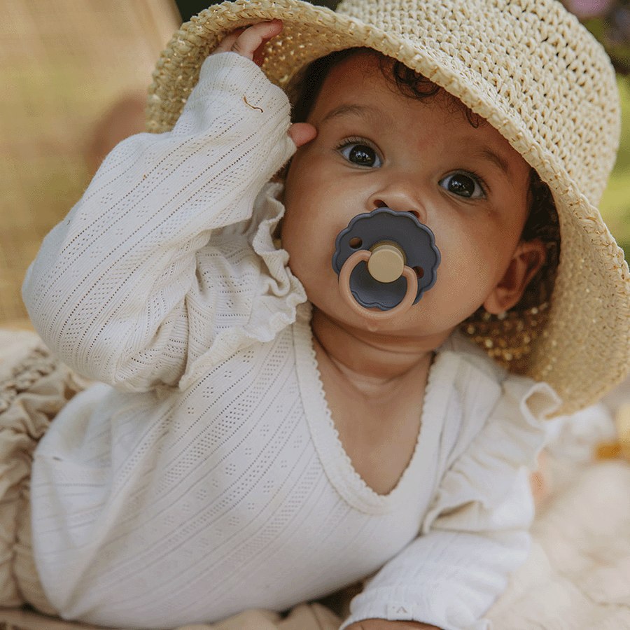 FRIGG Daisy pacifier Aurora